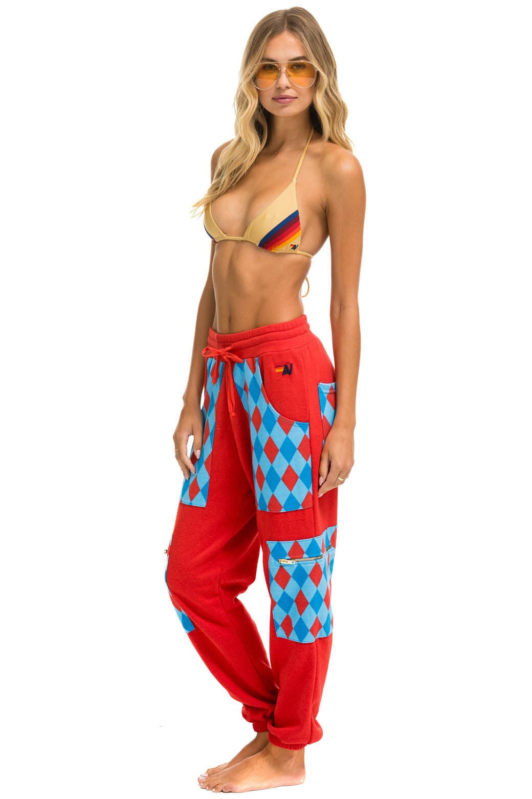 DIAMOND SMILEY 2 EMBROIDERY CARGO COLOR BLOCK SWEATPANTS - RED //SKY - Image 2